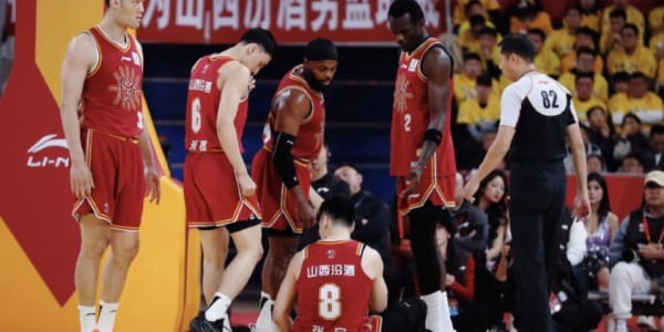 张宁回应大腿肌肉撕裂：再选一次我还是会在那个节点上场打球
